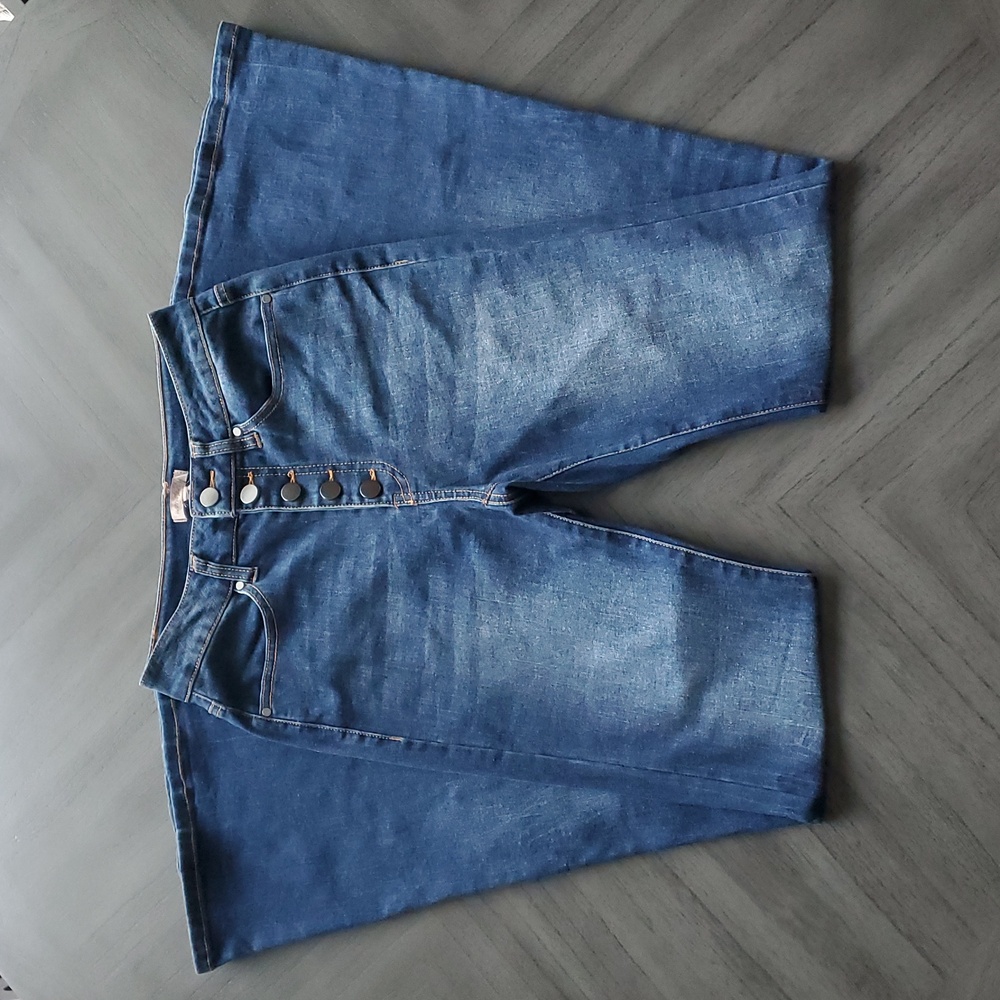 Wonderly Flare Jeans